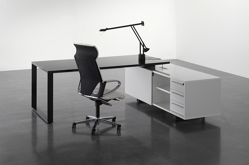 Modern Desk MD44